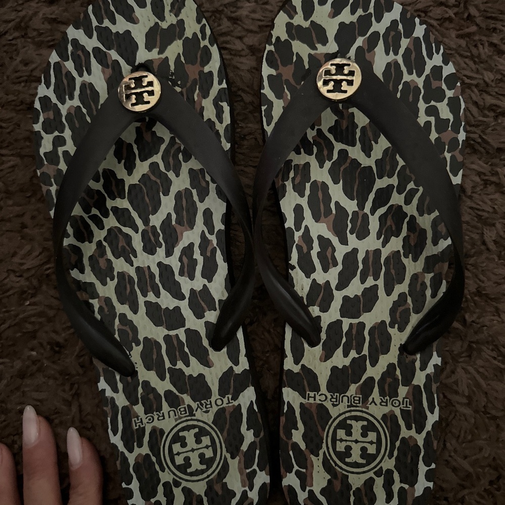 Tory Burch leopard flip flop